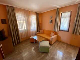Отель Hotel Saint Nikola Несебр Люкс с 1 спальней и видом на море (для 3 взрослых)-8