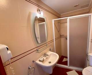 Отель Hotel Saint Nikola Несебр Люкс с 1 спальней и видом на море (для 4 взрослых)-9