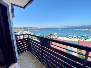 Отель Hotel Saint Nikola Несебр Двухместный номер с 1 кроватью или 2 отдельными кроватями, вид на море (для 2 взрослых и 1 ребенка)-3