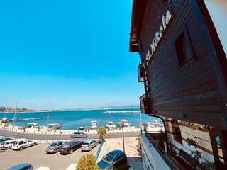 Отель Hotel Saint Nikola Несебр Двухместный номер с 1 кроватью или 2 отдельными кроватями и балконом, боковой вид на море-17